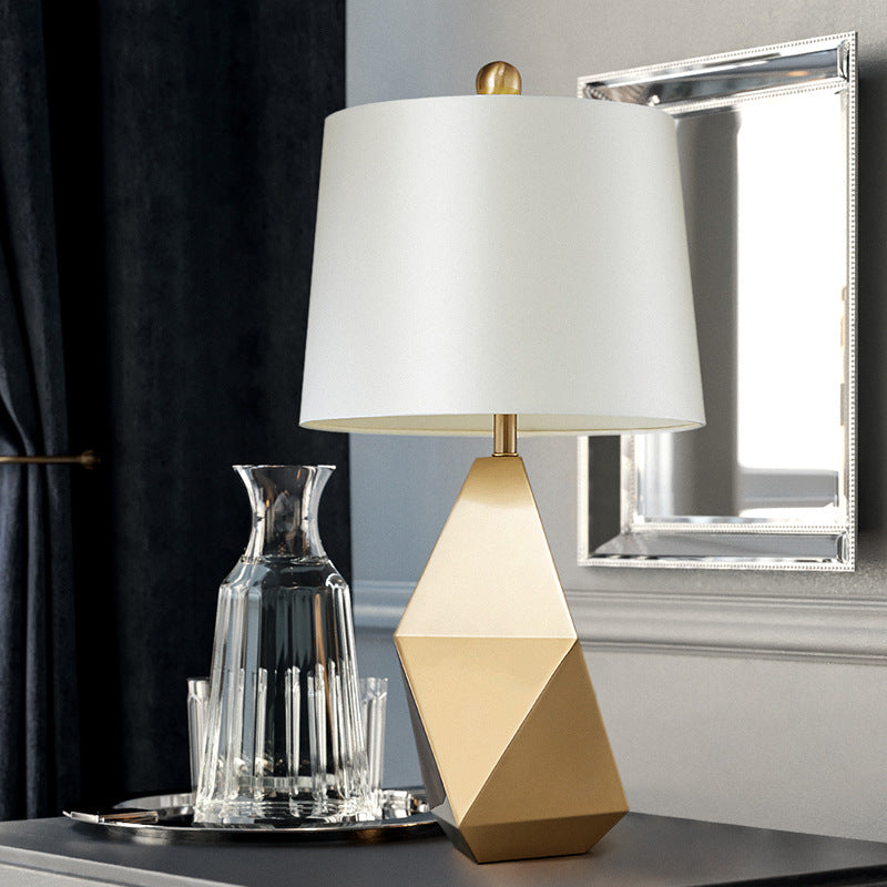 SOLEIL Table Lamp